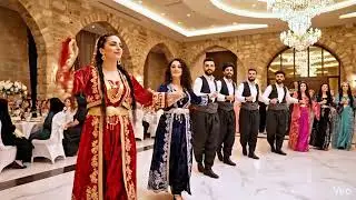 Kadınların muhteşem gösterisi  #halay #kurdish #kurtce #öneçıkar #dugunumuzvar #gelin  #halaybasi