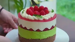 Matcha Raspberry Mousse Cake🍓🍵 #cake #moussecake #recipe 