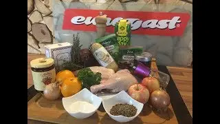 Gänse Keule mit Rotkraut und Le Cook Semmelknödelrolle