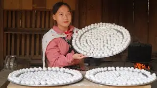 Traditional rice balls and a peaceful morning market