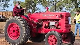 McCormick AW6 1955 driven by David Crouch from Murray Bridge at the Mundoora Vintage Tractor Pull