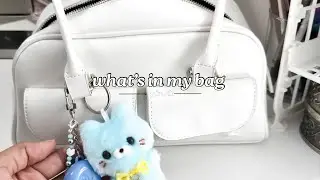 what’s in my bag * realistic * 🧸🩵