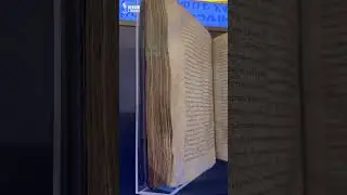 Почему в этом лекционарии есть нотные обозначения?!
