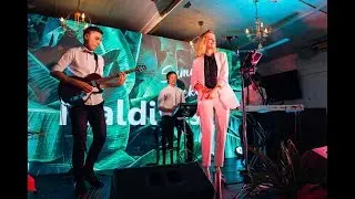 MARY's BAND - Live at Maldives Party by JoinUp