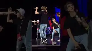 Тэхён будь аккуратнее с &laquo;Золотым фондом&raquo;🥹 #bts #v #kimtaehyung #taehyung #btsarmy #btsshorts