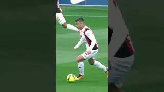 Too easy for Hatem Ben Arfa 🇫🇷 #ligue1mcdonalds #football #psg #nice #skills