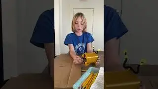Bee Hotel - Creative Technology Class at the Junior Center of Art and Science