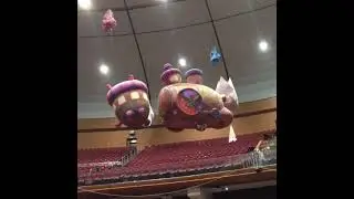 Radio-Controlled Inflatable Sculptures  TRAIN for your Event! Rent Robot Moda www.robotmoda.ru