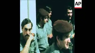 SYND 01 9 75 SOLDIERS IN COIMBRA, PORTUGAL