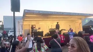 Curtis McClain performs &ldquo;Move your body&rdquo; at Soul House 22  in The Township of Union . #soulhouse