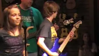 Autograph -  Turn Up The Radio
