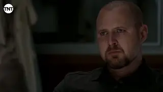Hildy and Junior Talk Union I Murder in the First I TNT