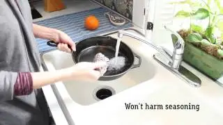 Chain Mail Scrubber for Cast Iron - Won't Harm Seasoning!