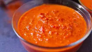 How to Make Homemade Harissa in Under 5 Minutes (Vegan Recipe)