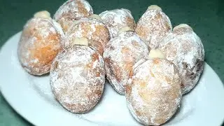 A Homemade Custard Cream Dougnuts