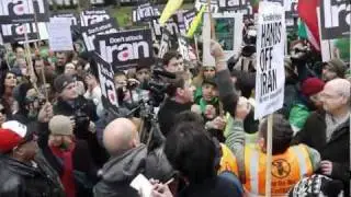 Scuffle at Stop The War Coalition protest outside US Embassy, January 28th