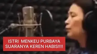 ISTRI MENKEU PURBAYA BERI SEMANGAT SUAMI MELALUI LAGU