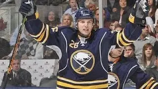 Thomas Vanek heads to the Islanders. 10/28/13