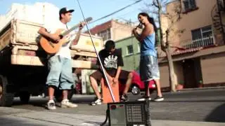 CÓMO COGOTEAR A LA RADIO - COMITÉ POKOFLÓ