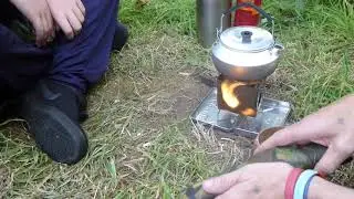 A couple of knife safety tips, over coffee.