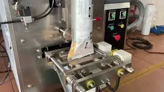 Automatic potato chip packing machine with nitrogen filling function