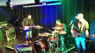 The Raketeers at The Ashton Jubilee Club 29/8/25 ( Hey Joe)
