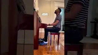 Worshiping JESUS @ The center of Dallas Texas #chididavidani  #worshipmusic  #religiousactivity