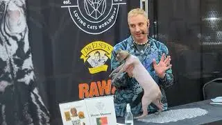 Our #sphynxcat named #typchyk attended a cat show today.
