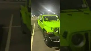 Jeep Gladiator @quirkJeepBraintree lime green