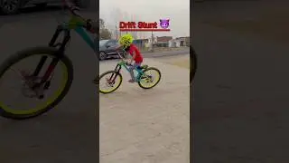 10,000 ki Cycle 2 Lakh ki Cycle 😱#stunt #shorts #yutubeshorts #cycling
