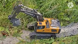 Yigong Remote Control Excavator in Action:Conquering Rough Terrain Like a Pro! #cooktasty #excavator