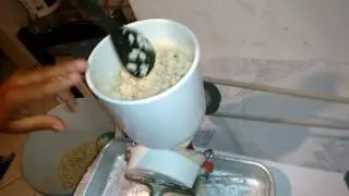 Muinho de acarajé reciclável.