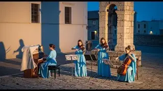 Silent Nights Wrapped In Piano And Strings &ndash; Calm Moments For Coffee, Reading, And Reflection