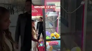 🥰AMAZING CLAW MACHINE GAME #arcade #arcadegame #clawmachine #shorts #funny