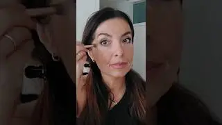 COME APPLICARE IL CORRETTORE OVER 50 in pochi secondi (senza sembrare un panda)