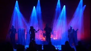 Radeloos///Ziedend playing 