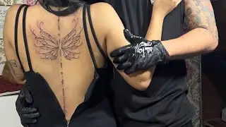 Super hot sexy back tattoo #trending 