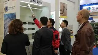Electrostatic powder coating gun capable of overcoming Faraday effect