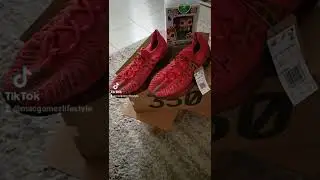 Yeezy 350 v2 cmpct