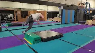 Arabian Dive Roll w/ 1 Foot Vault (Yellow)