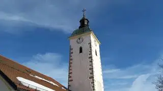 PIERBACH/OÖ: Mittagsangelus der Pfarrkirche zum hl. Quirinus