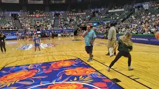 Maui Invitational - Archie shooting contest