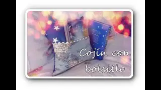 Cojín con bolsillo para libros.