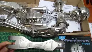 COSTRUSCI IL TERMINATOR T-800 - MONTAGGIO FASCICOLI NUMERI 84, 85, 86, 87.