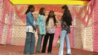 Girls funny dance 