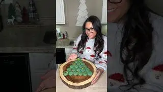 Oreo Cookie Christmas Tree! #christmasideas #holidaytreats