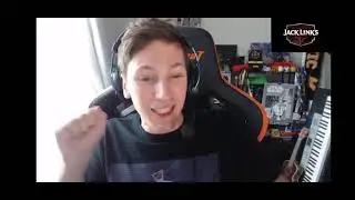 FNATIC boaster sings Super Idol in mandarin