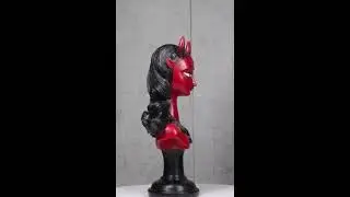 Horned Lilith Hell Demon Devil Queen Bust Figurine With Green LED Light Up Eyes