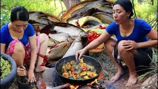 Top survival cooking- Catfish curry spicy recipe and Fish crispy for delicious in jungle of survival