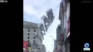 Turkey Stunning video shows blocks of snow cr